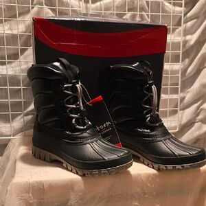  Storm by Cougar Cardiff black waterproof insulated winter boots. Size 8!